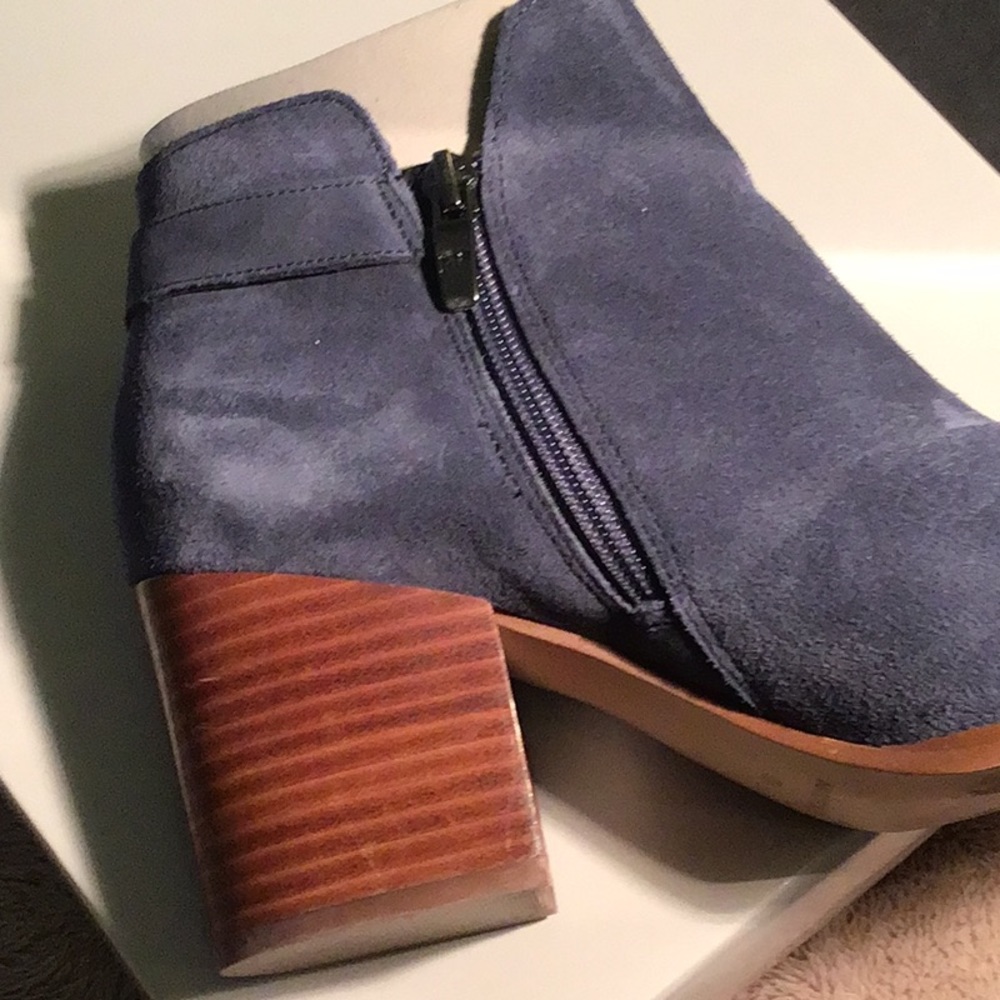 Marc Fisher Booties - Picture 5 of 8